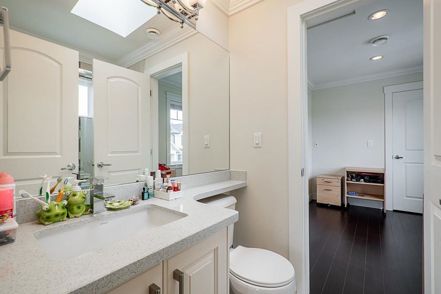1606 E 29th Avenue Vancouver, BC - 24