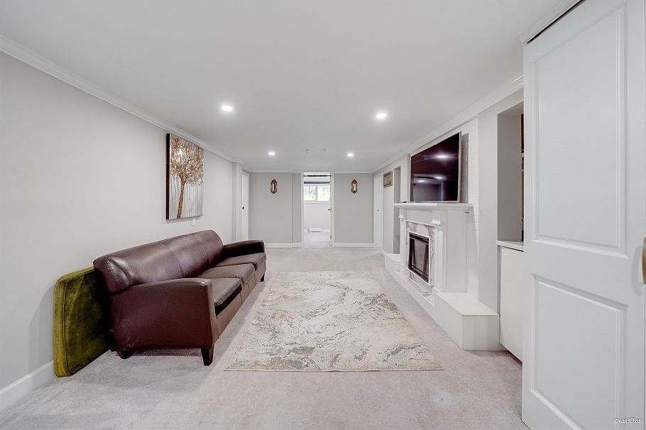 3870 Emerald Drive North Vancouver, BC - 22