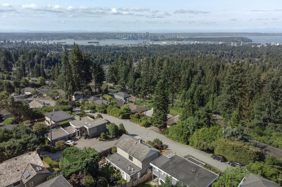 442 Monteray Avenue North Vancouver, BC - 28
