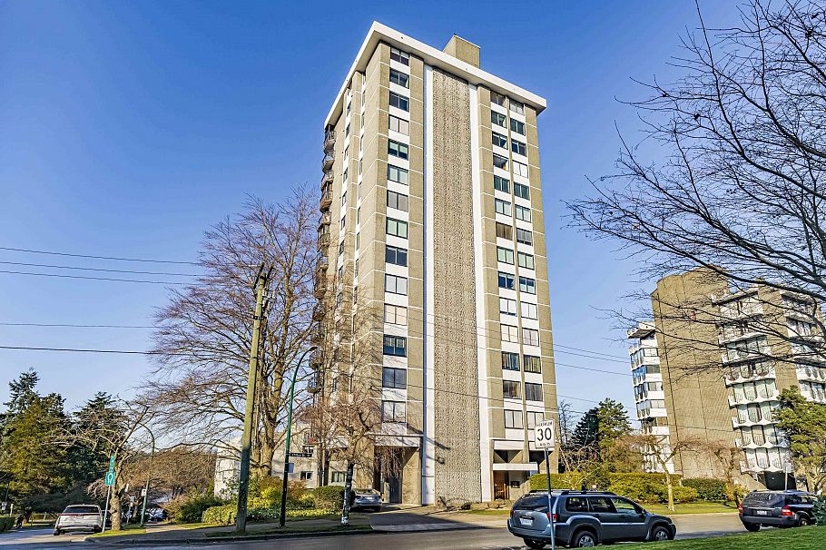 1001 845 Chilco Street Vancouver, BC - 2