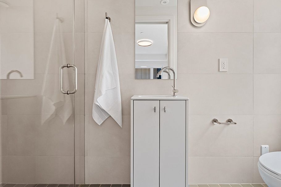 2535 W 39th Avenue Vancouver, BC - 36