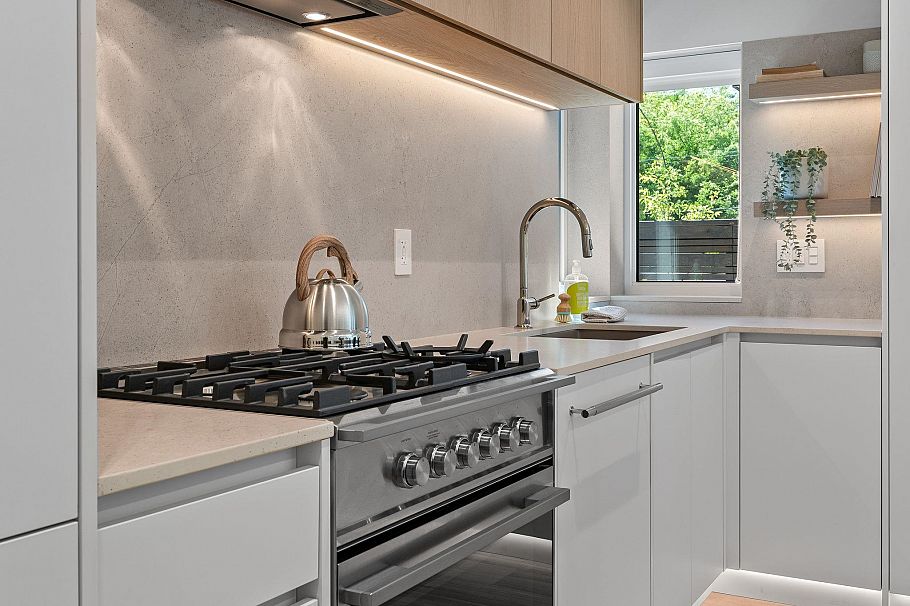 2535 W 39th Avenue Vancouver, BC - 17