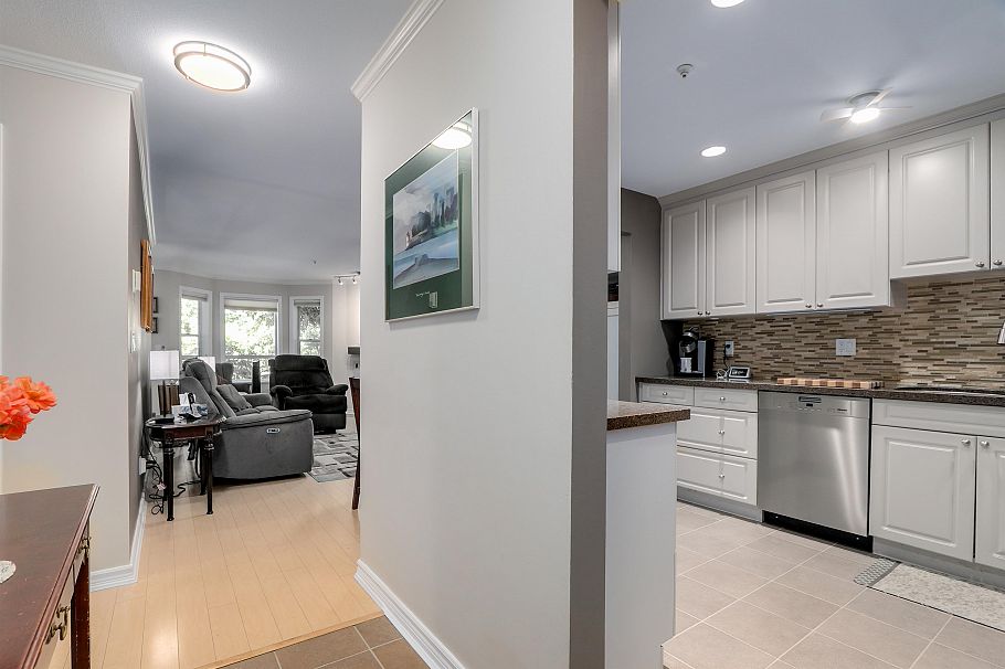 1150 Lynn Valley Road North Vancouver, BC - 12