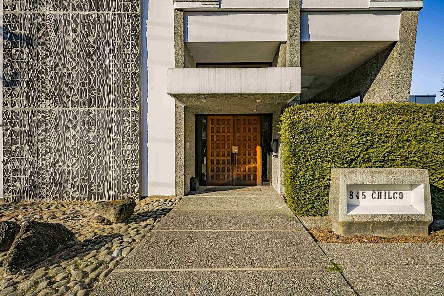 1001 845 Chilco Street Vancouver, BC - 3