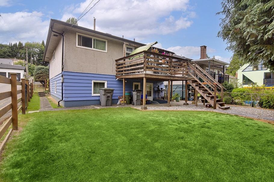 2137 20th Avenue Vancouver, BC - 5