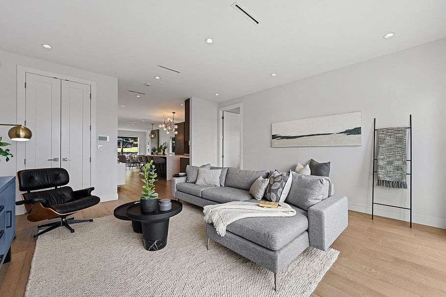 231 E 27 Street North Vancouver, BC - 19
