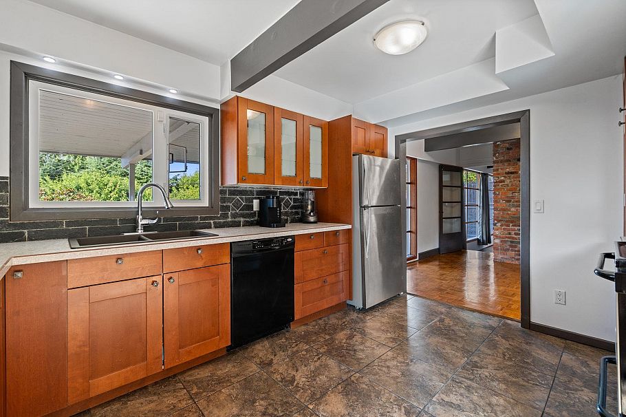 442 Monteray Avenue North Vancouver, BC - 13