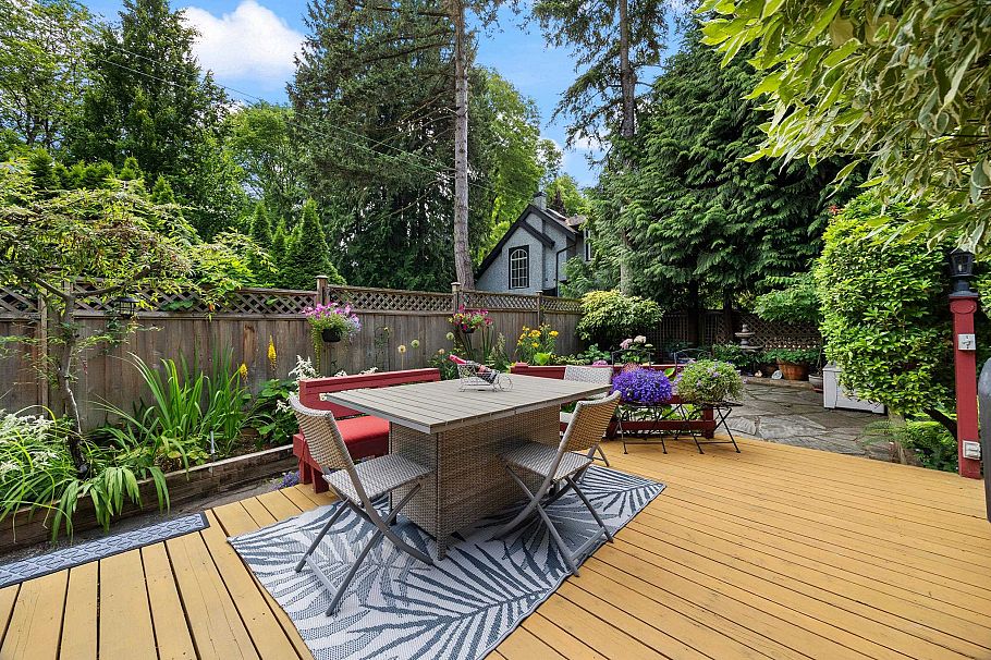 3608 W 7th Avenue Vancouver, BC - 36