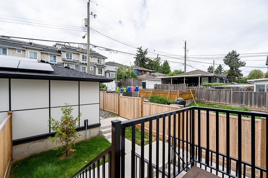 2826 Cheyenne Avenue Vancouver, BC - 27