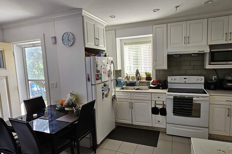 33xx  PRICE STREET, Vancouver BC V5R 5P8 Vancouver, BC - 7