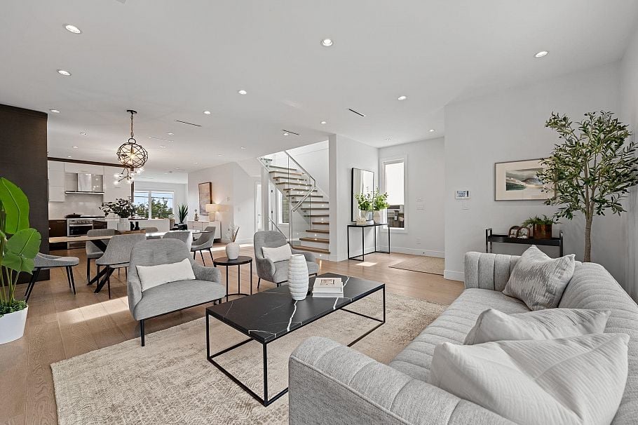 231 E 27 Street North Vancouver, BC - 7