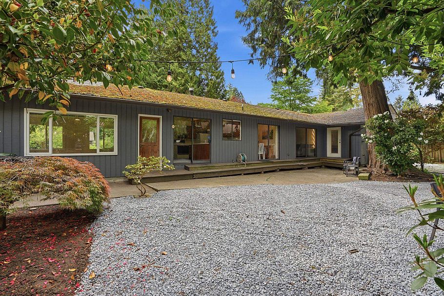 909 Seymour Boulevard North Vancouver, BC - 1