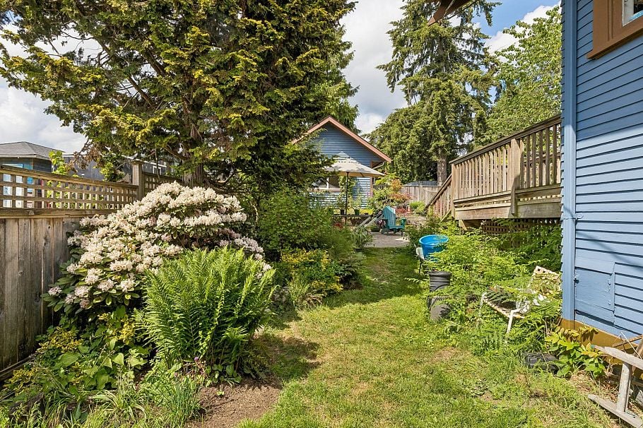 534 E 7th Street North Vancouver, BC - 37