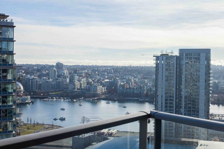 3505 188 Keefer Place Vancouver, BC - 1
