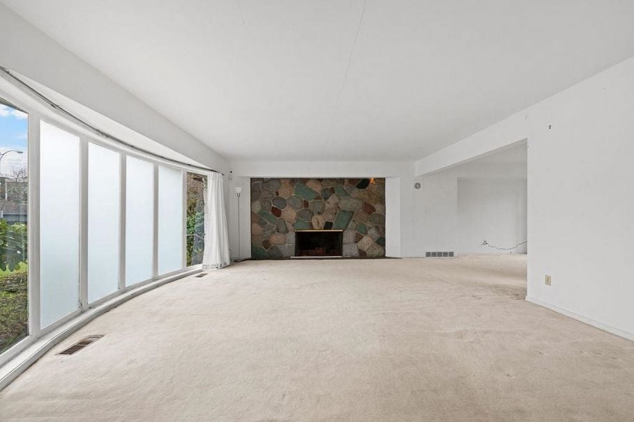1042 W 48th Avenue Vancouver, BC - 3