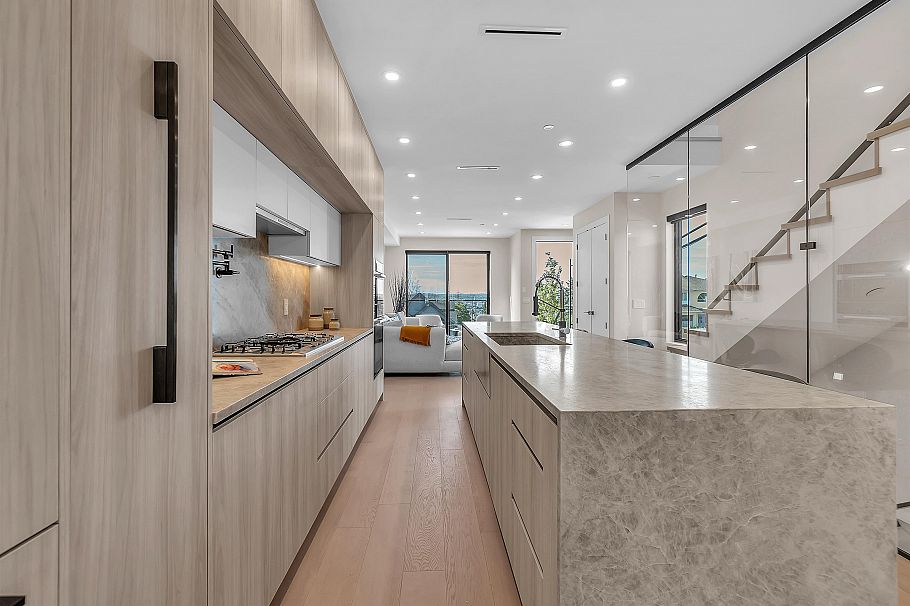 502 E 5th Street North Vancouver, BC - 10