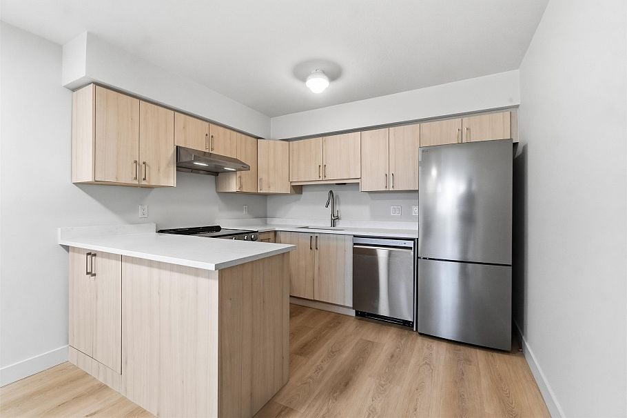 305 2928 Commercial Drive Vancouver, BC - 1