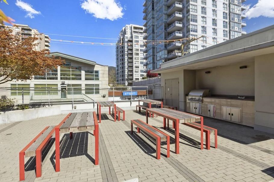 1602 150 W 15th Street North Vancouver, BC - 27