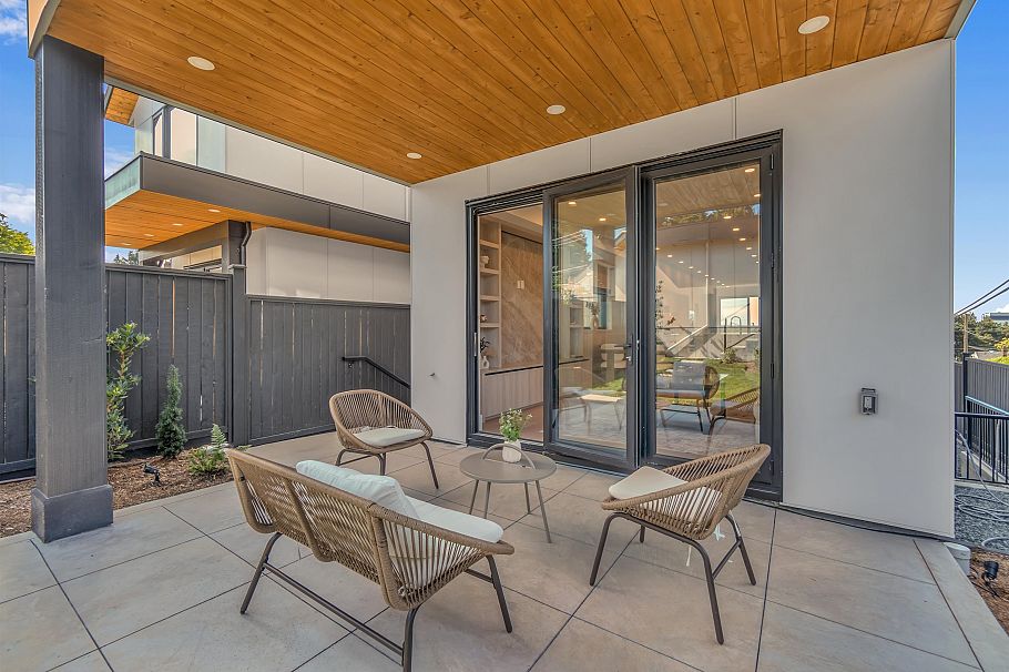 502 E 5th Street North Vancouver, BC - 27