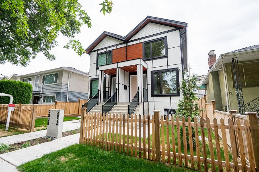 2826 Cheyenne Avenue Vancouver, BC - 1