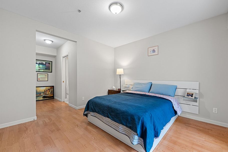 208 3608 Deercrest Drive North Vancouver, BC - 19