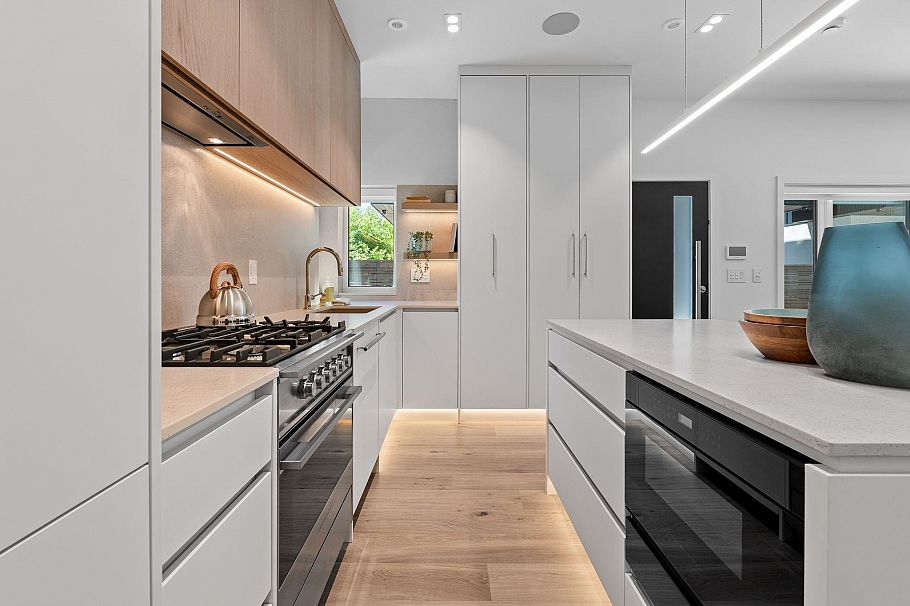 2535 W 39th Avenue Vancouver, BC - 16
