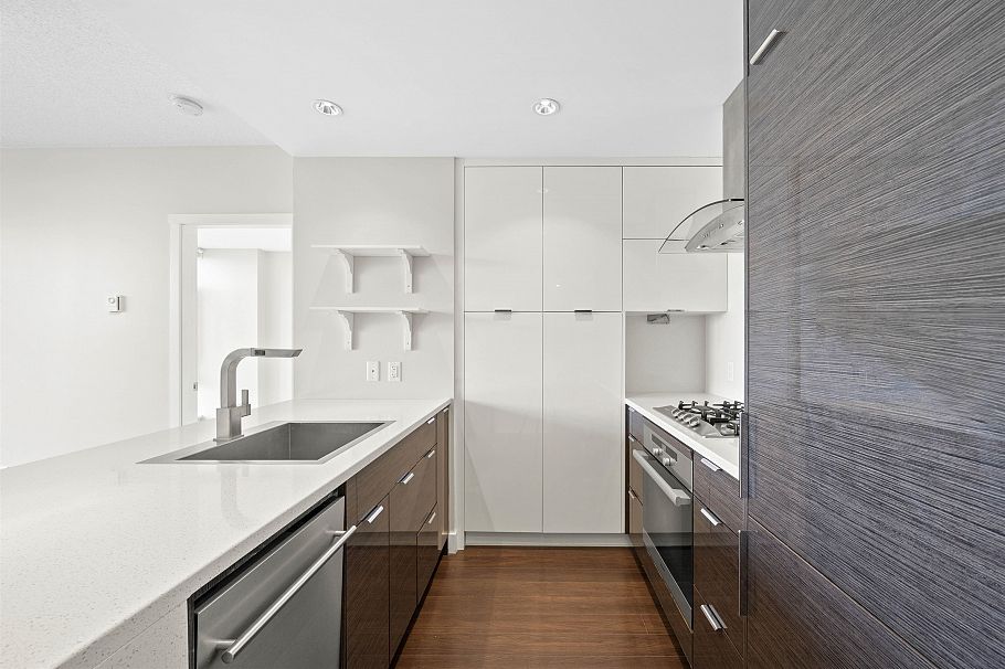 342 1777 W 7th Avenue Vancouver, BC - 5