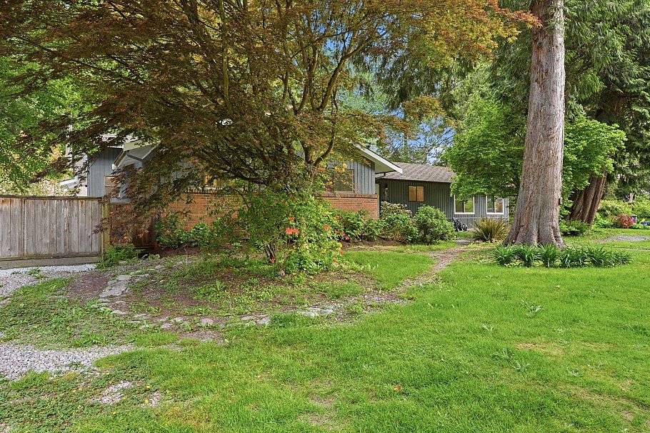 909 Seymour Boulevard North Vancouver, BC - 2
