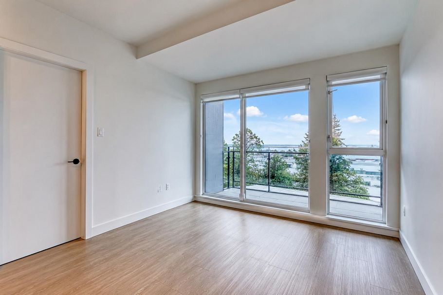 557 422 E 3rd Street North Vancouver, BC - 9