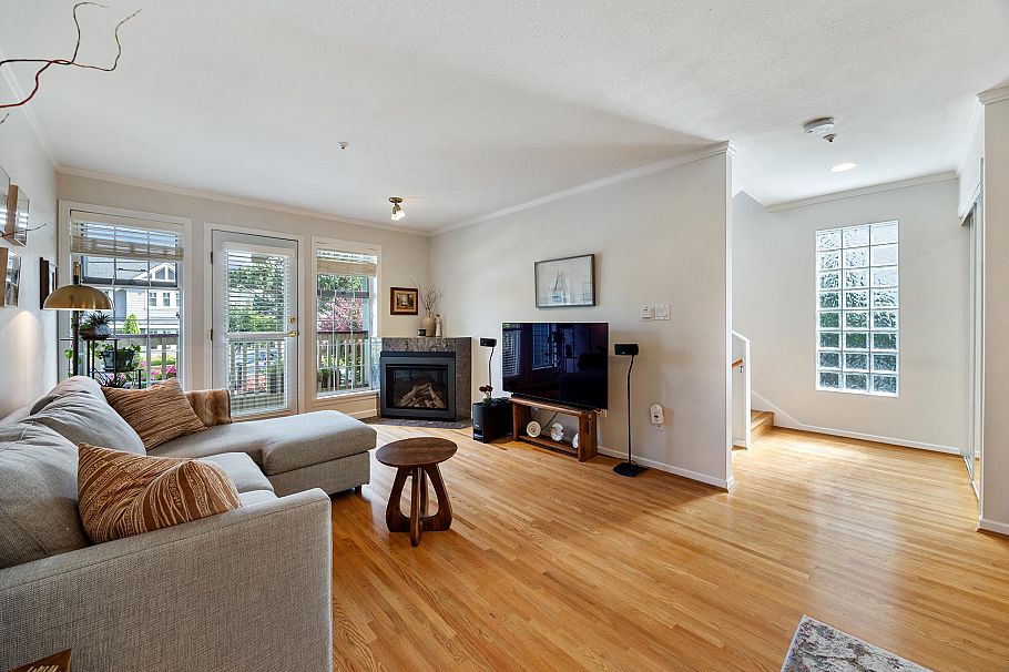 3608 W 7th Avenue Vancouver, BC - 8