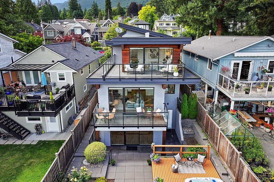 231 E 27 Street North Vancouver, BC - 4