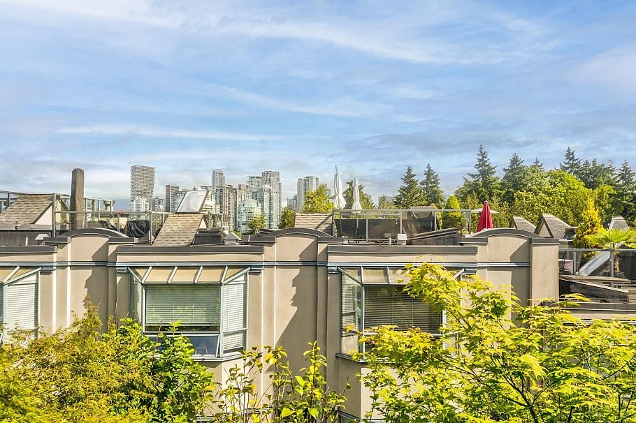 14 939 W 7th Avenue Vancouver, BC - 5