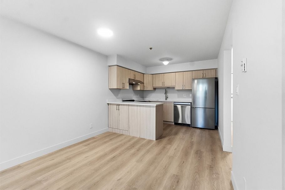 305 2928 Commercial Drive Vancouver, BC - 11