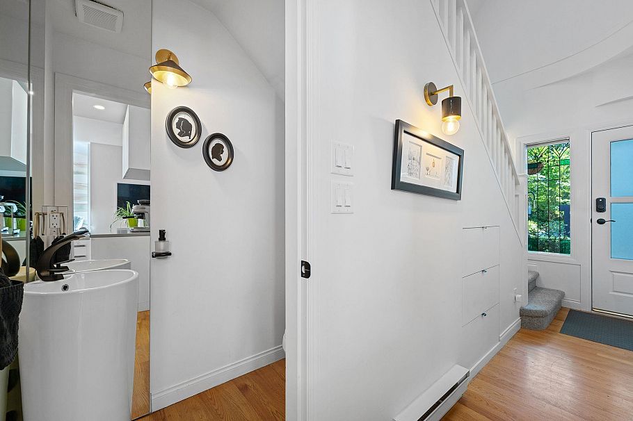 1987 W 13th Avenue Vancouver, BC - 24