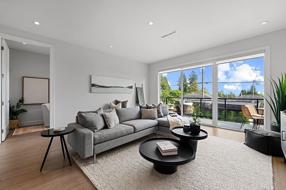 231 E 27 Street North Vancouver, BC - 20