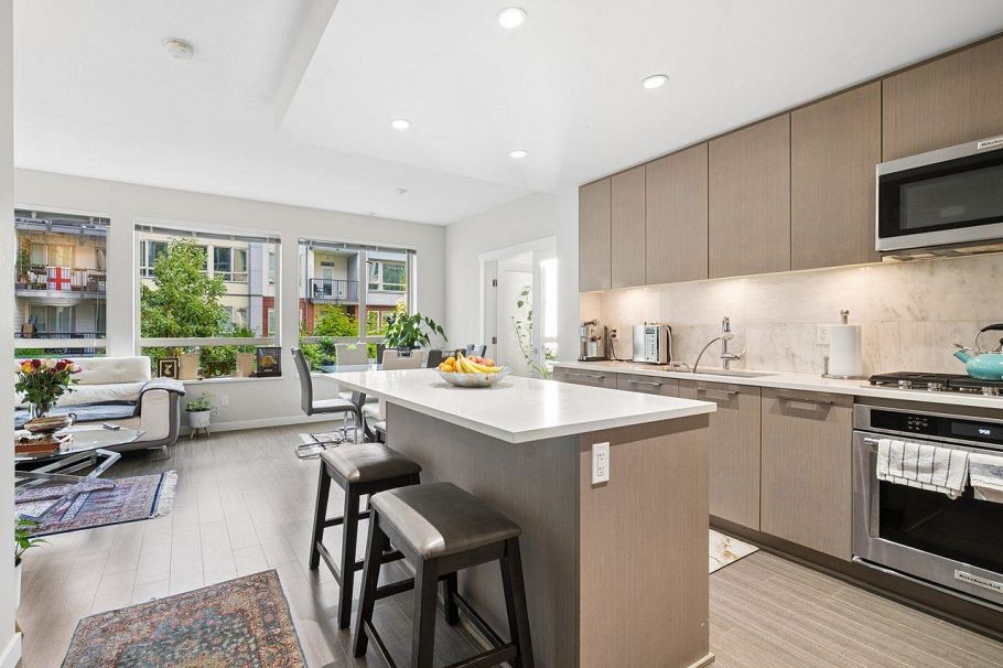 213 2651 Library Lane North Vancouver, BC - 1