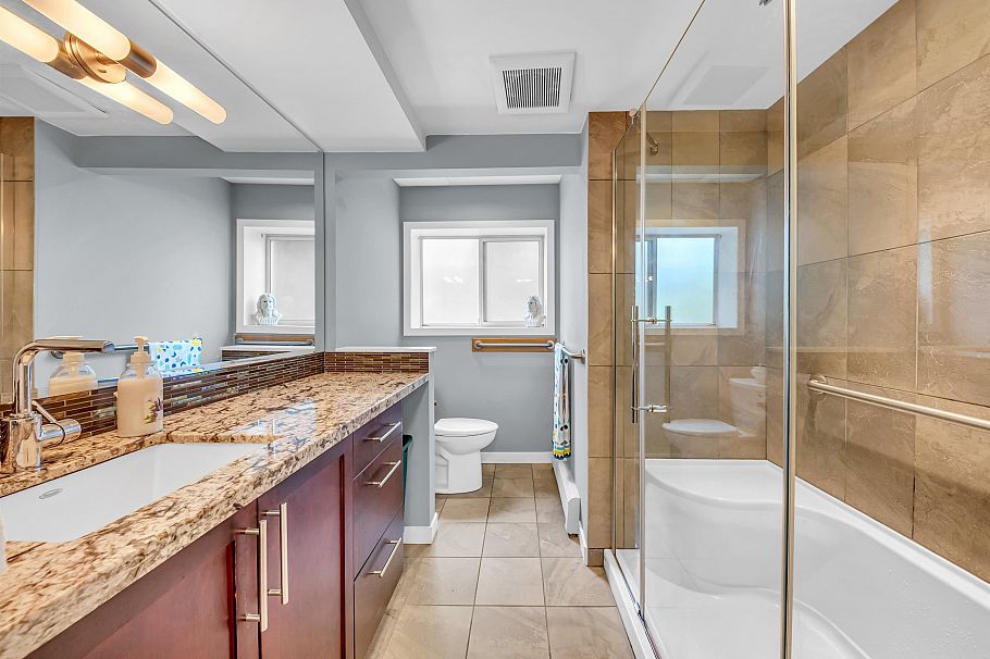 2474 East 5th Avenue Vancouver, BC - 15