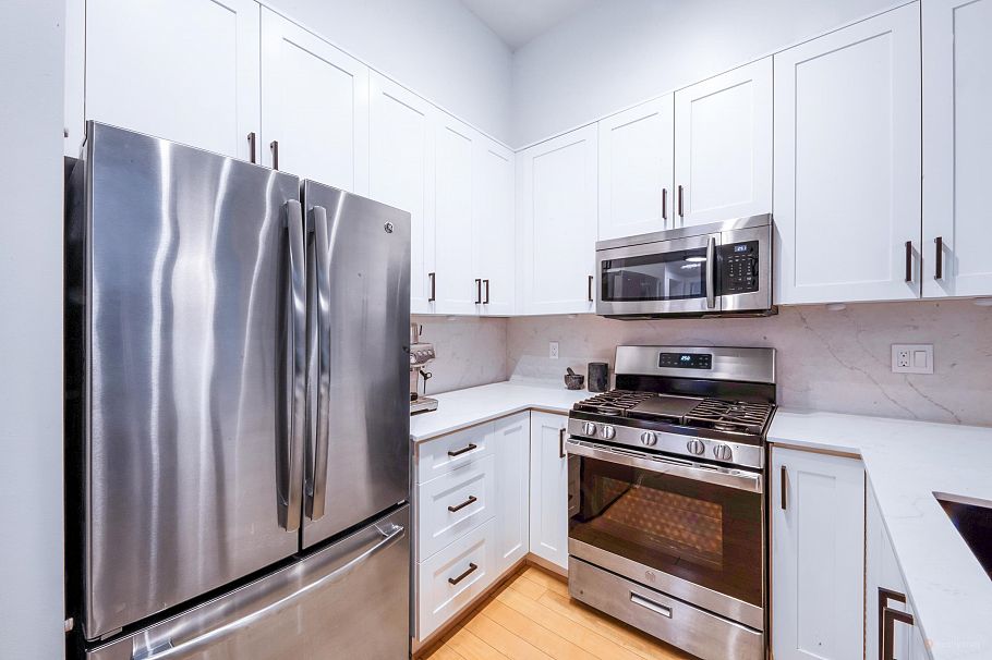 2409 4625 Valley Drive Vancouver, BC - 3