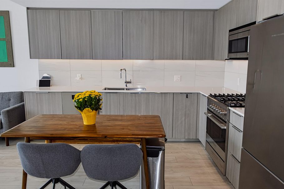 405 1401 Hunter Street North Vancouver, BC - 4