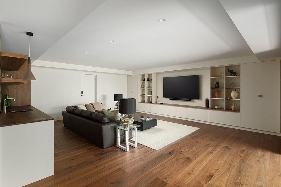 1295 W Keith Road North Vancouver, BC - 17
