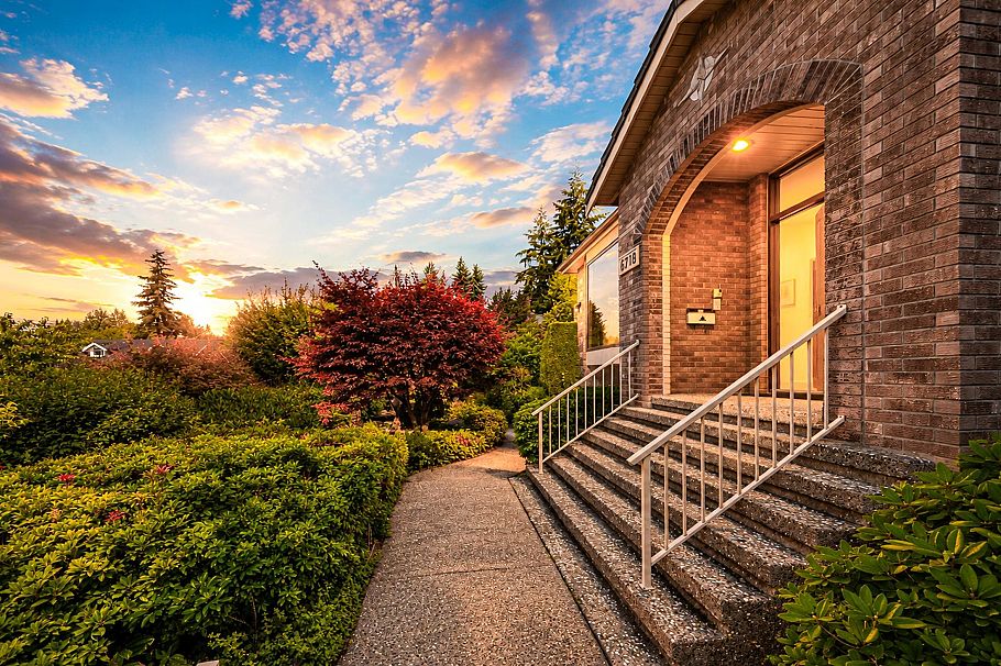 6718 Arbutus Street Vancouver, BC - 3