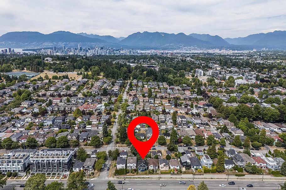 87 W 41st Avenue Vancouver, BC - 35