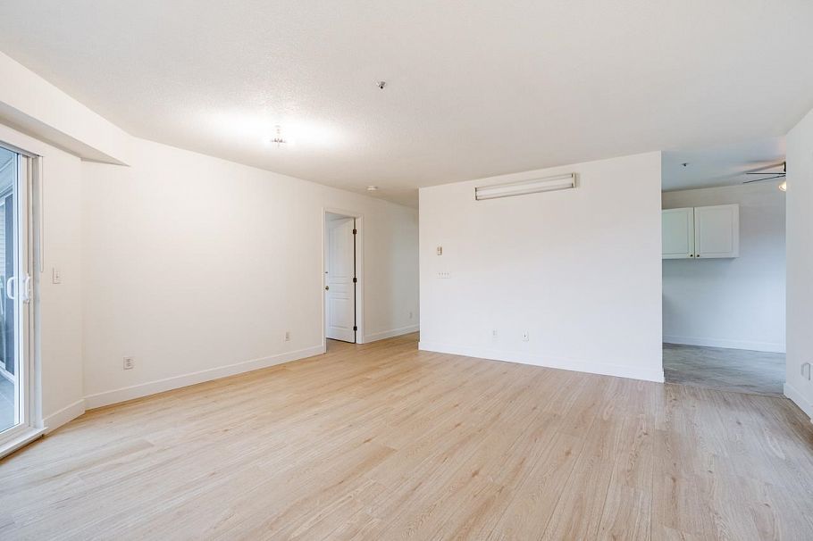 74 2733 E Kent Avenue North Avenue Vancouver, BC - 9