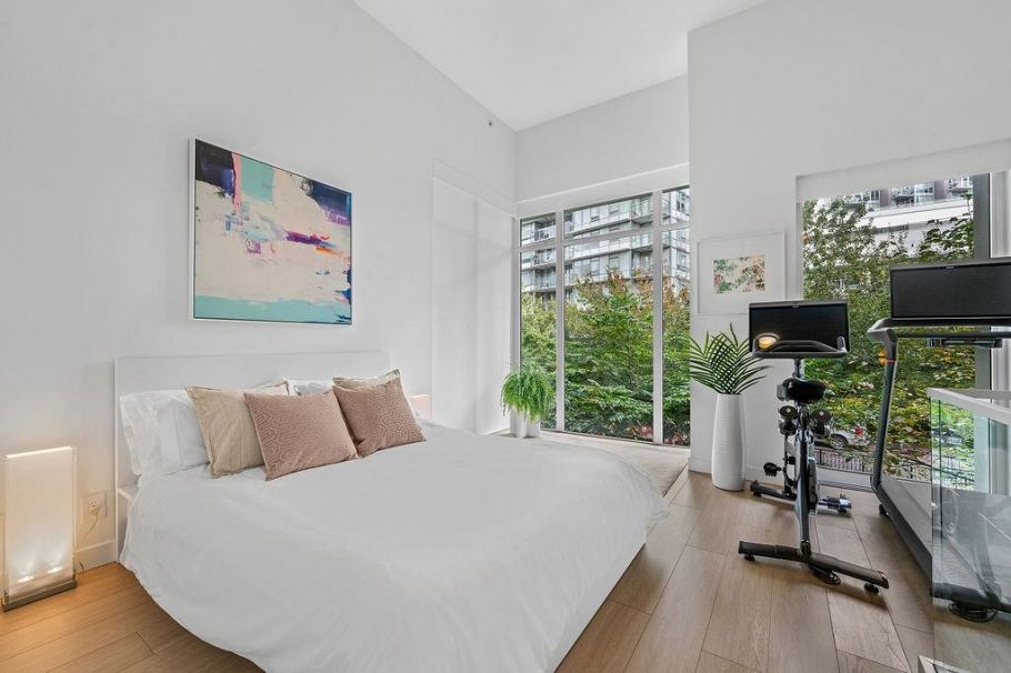 141 E 1st Avenue Vancouver, BC - 19