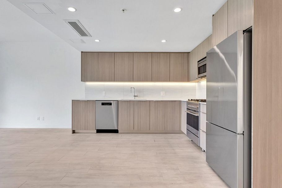 408 1471 Hunter Street North Vancouver, BC - 6