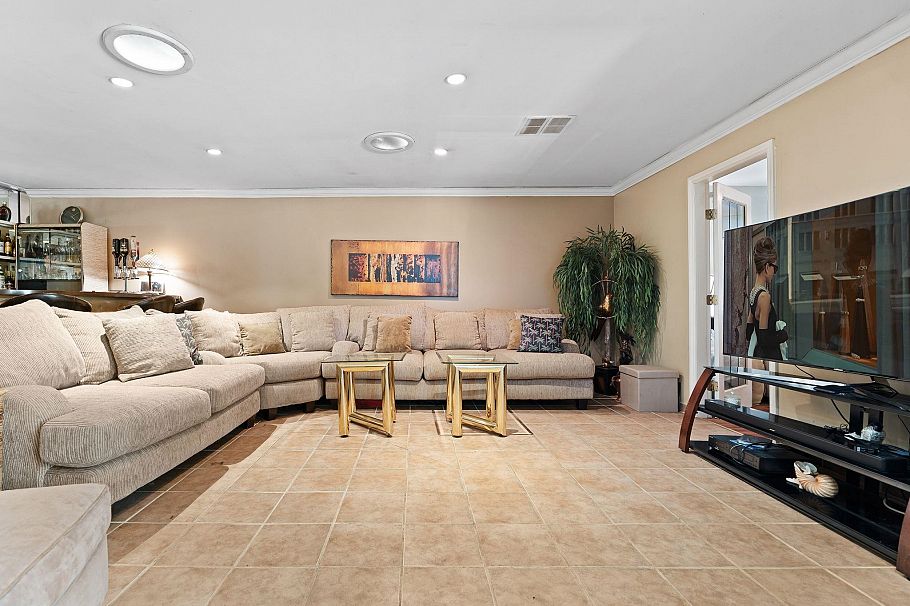 1454 Sowden Street North Vancouver, BC - 19