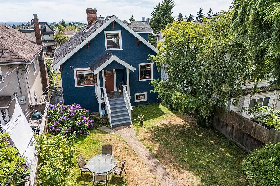 87 W 41st Avenue Vancouver, BC - 34
