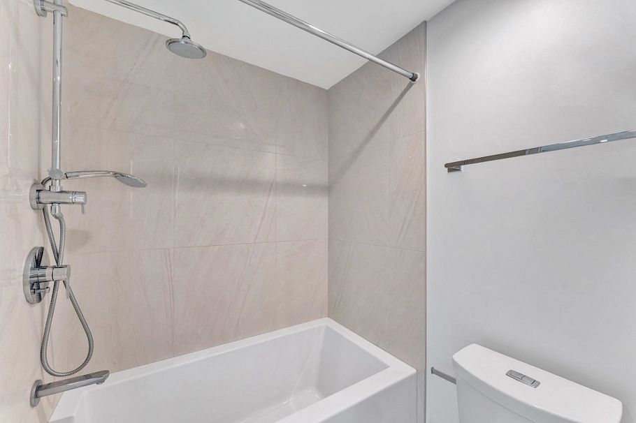 408 1471 Hunter Street North Vancouver, BC - 12