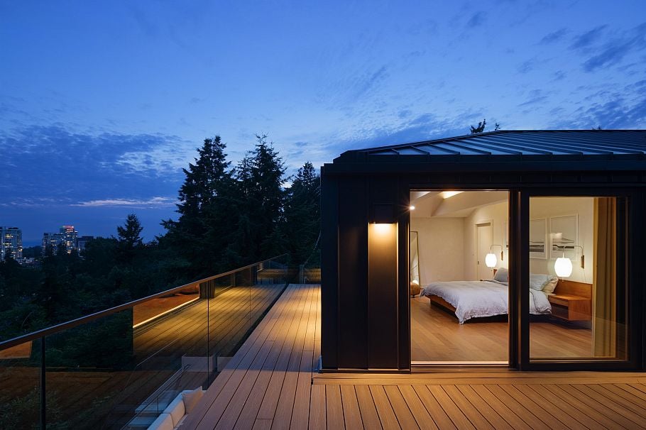 1295 W Keith Road North Vancouver, BC - 27