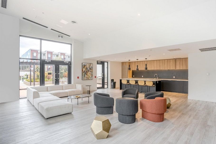 408 1471 Hunter Street North Vancouver, BC - 21